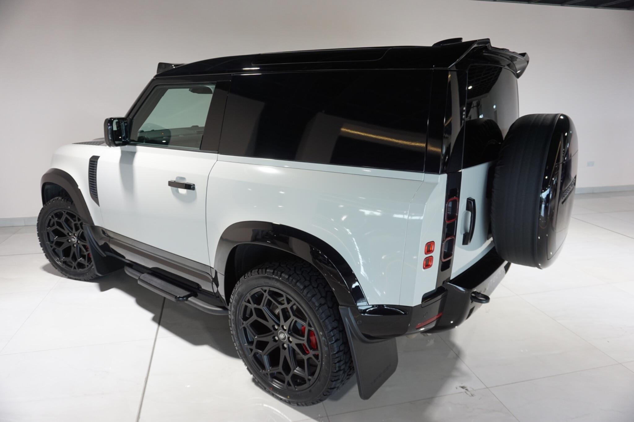 Land Rover Defender 90 3.0 D300 MHEV X-Dynamic HSE Hard Top SUV 3dr Diesel Auto 4WD SWB Euro 6 (s/s) (300 ps)